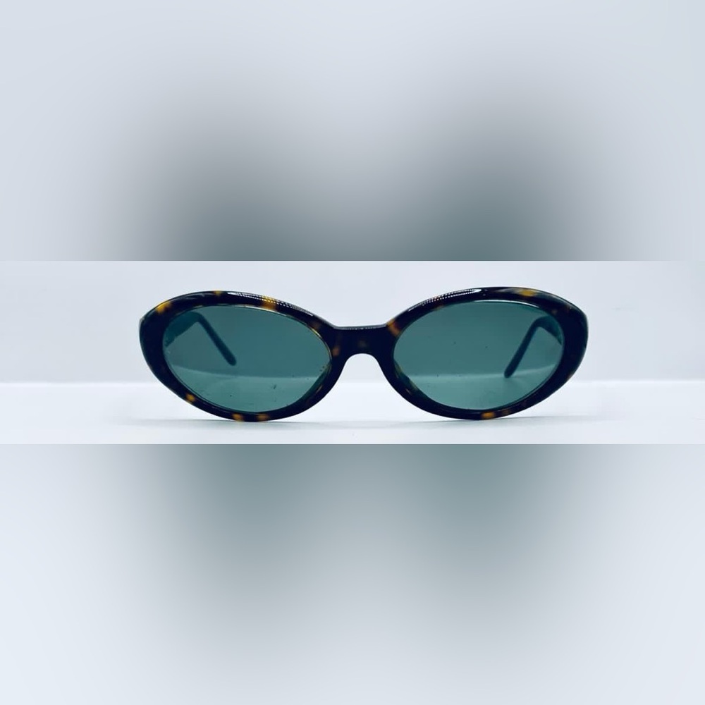 Vintage Ray Ban RB2110 Tortoise Oval Sunglasses Frames Only - Picture 3 of 7